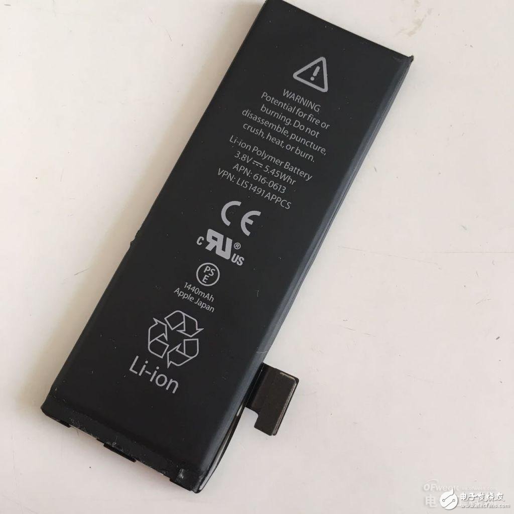 iPhone 5/6 電池拆解過(guò)程詳解