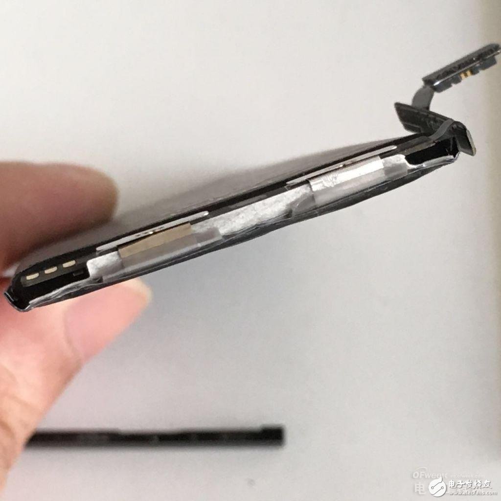 iPhone 5/6 電池拆解過(guò)程詳解